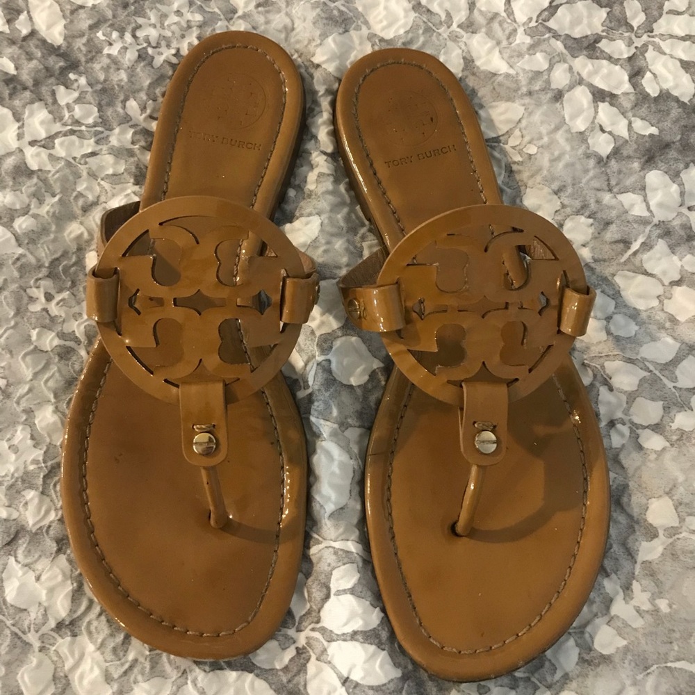 Tan tory butch sandals